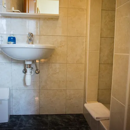 Civis Szallashely * Debrecen