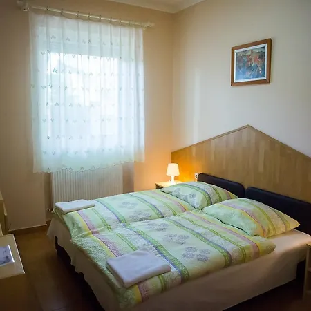 Cívis Bed & Breakfast Debrecen