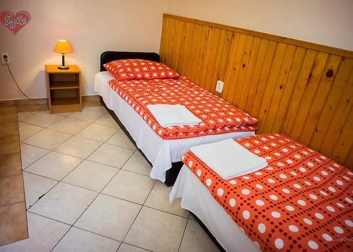 Cívis 3*